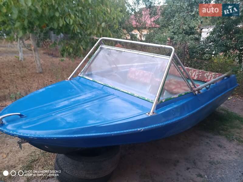 Лодка Крым Крым 2012 в Черкассах