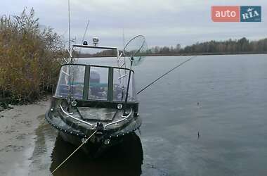 Лодка Крым М 1986 в Киеве