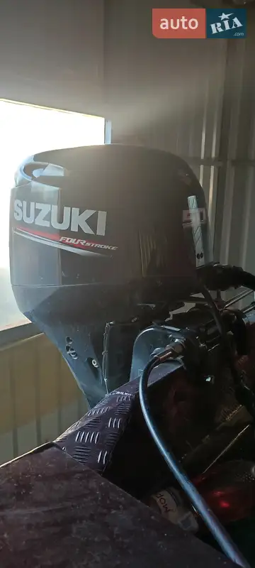 Лодка Крым М 1981 в 