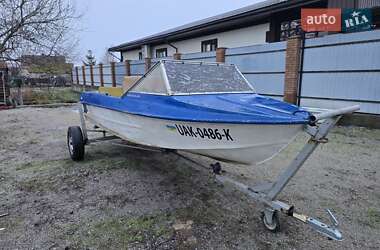 Лодка Крым М 1988 в Запорожье