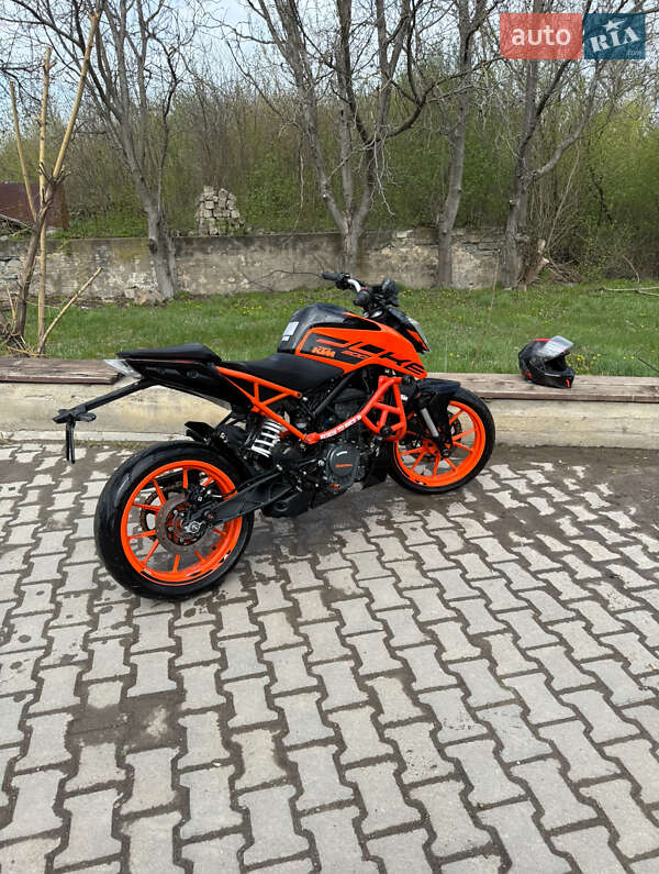 KTM 200 2020