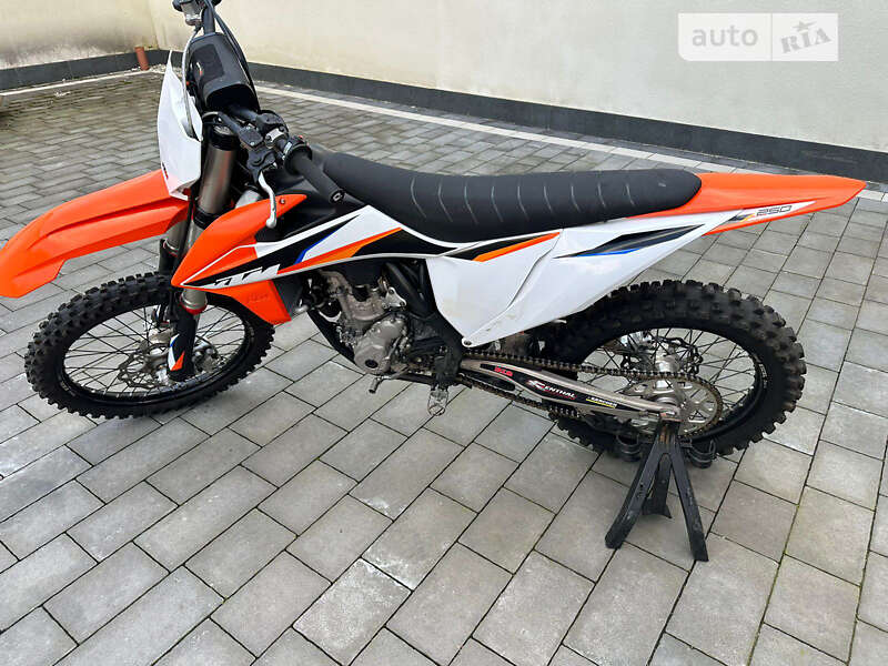 KTM 250 SX-F 2021