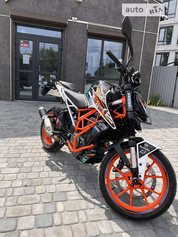Мотоцикл Без обтекателей (Naked bike) KTM 390 Duke 2018 в 
