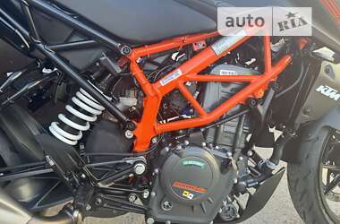 Мотоцикл Без обтекателей (Naked bike) KTM 390 Duke 2023 в Вишневом