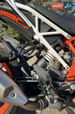 Мотоцикл Без обтікачів (Naked bike) KTM 390 Duke 2018 в 
