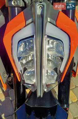 Мотоцикл Без обтекателей (Naked bike) KTM 390 Duke 2020 в 