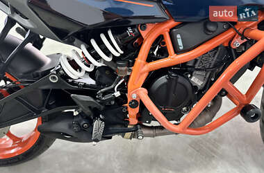 Мотоцикл Без обтекателей (Naked bike) KTM 390 Duke 2024 в 