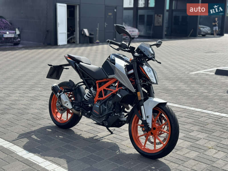 KTM 390 Duke 2021