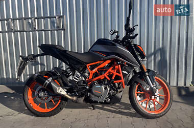 Мотоцикл Без обтекателей (Naked bike) KTM 390 Duke 2021 в 