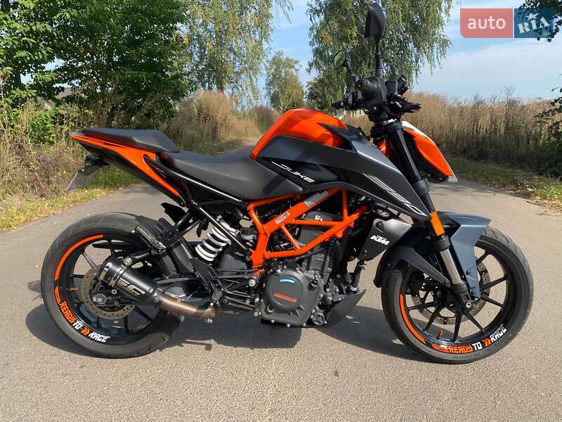 Мотоцикл Без обтекателей (Naked bike) KTM 390 Duke 2023 в 