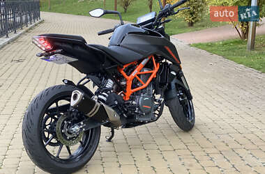 Мотоцикл Без обтекателей (Naked bike) KTM 390 Duke 2023 в 