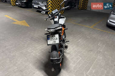 Мотоцикл Без обтікачів (Naked bike) KTM 390 Duke 2020 в  фото 7 Мотоцикл Без обтікачів (Naked bike) KTM 390 Duke 2020 в