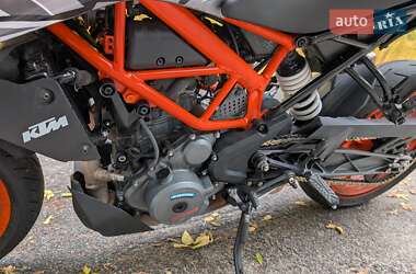 Мотоцикл Без обтекателей (Naked bike) KTM 390 Duke 2021 в  фото 5 Мотоцикл Без обтекателей (Naked bike) KTM 390 Duke 2021 в