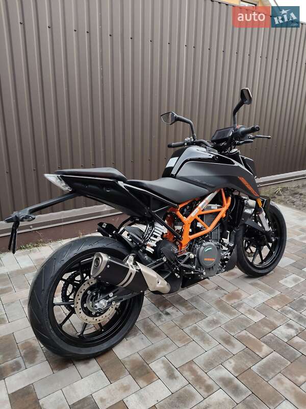 Мотоцикл Без обтекателей (Naked bike) KTM 390 Duke 2023 в Киеве