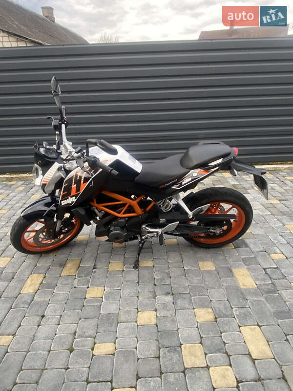 Мотоцикл Без обтекателей (Naked bike) KTM 390 Duke 2014 в Вараше