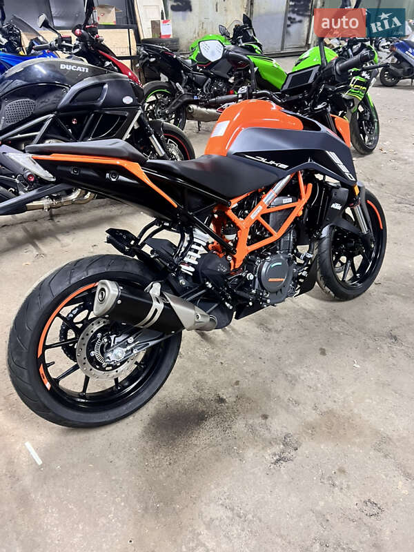 Мотоцикл Без обтекателей (Naked bike) KTM 390 Duke 2023 в Житомире