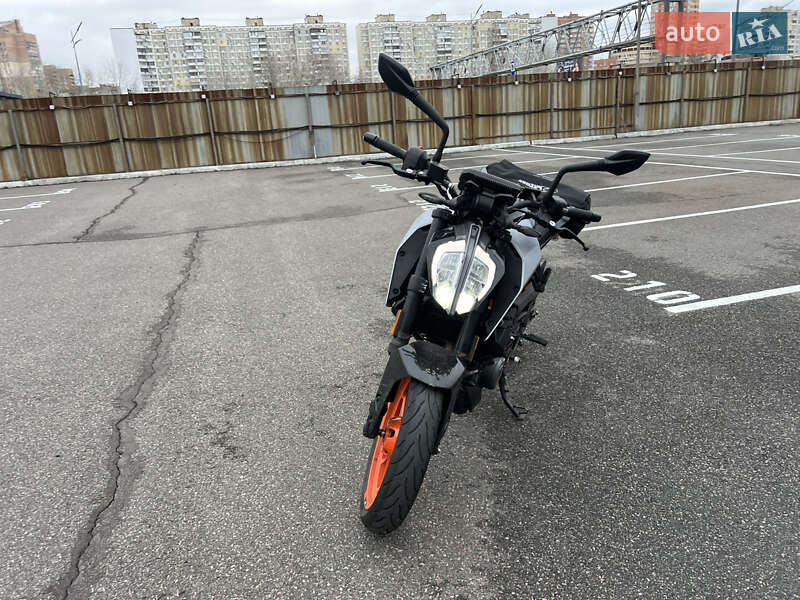 Мотоцикл Без обтекателей (Naked bike) KTM 390 Duke 2021 в Киеве фото Мотоцикл Без обтекателей (Naked bike) KTM 390 Duke 2021 в Киеве