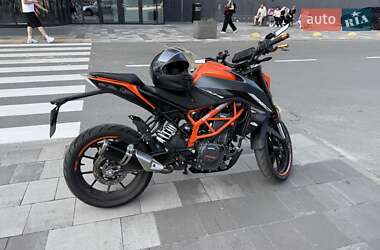 Мотоцикл Без обтекателей (Naked bike) KTM 390 Duke 2023 в Киеве