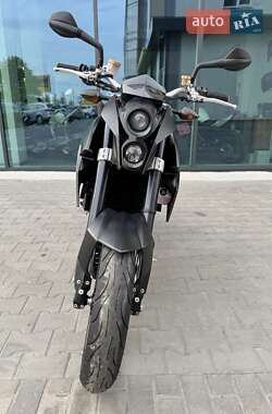 Мотоцикл Без обтекателей (Naked bike) KTM 690 Duke 2010 в 