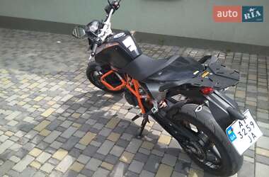 Мотоцикл Без обтекателей (Naked bike) KTM 690 Duke 2012 в 
