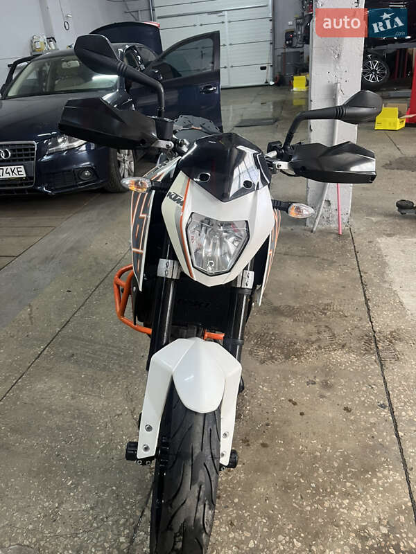 Мотоцикл Без обтікачів (Naked bike) KTM 690 Duke 2013 в Києві фото 2 Мотоцикл Без обтікачів (Naked bike) KTM 690 Duke 2013 в Києві