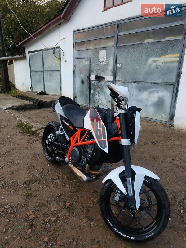 KTM 690 Duke 2014