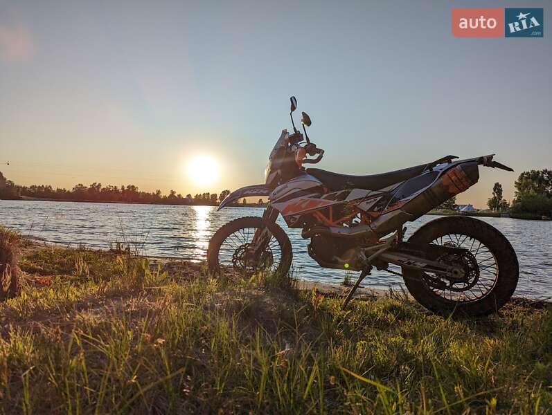 Мотоцикл Багатоцільовий (All-round) KTM 690 Enduro 2016 в Харкові