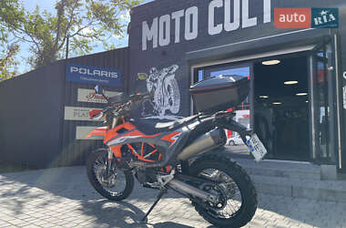 Мотоцикл Многоцелевой (All-round) KTM 690 Enduro 2022 в 
