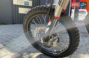 Мотоцикл Многоцелевой (All-round) KTM 690 Enduro 2022 в 