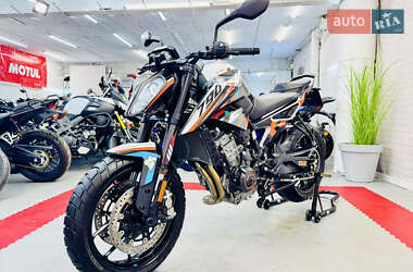 Спортбайк KTM 790 Duke 2019 в 