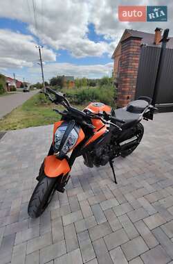 Мотоцикл Без обтекателей (Naked bike) KTM 890 Duke 2021 в 