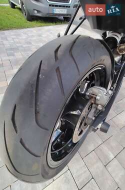 Мотоцикл Без обтекателей (Naked bike) KTM 890 Duke 2021 в 