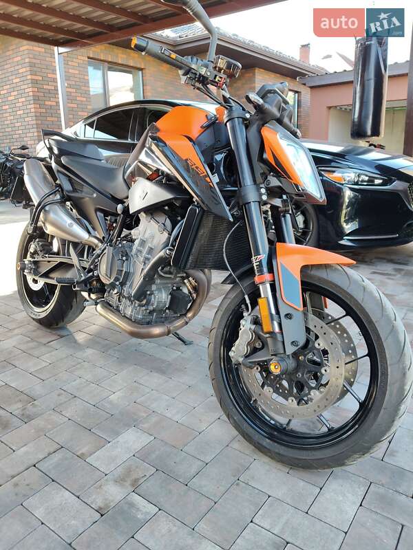 Мотоцикл Без обтекателей (Naked bike) KTM 890 Duke 2021 в 
