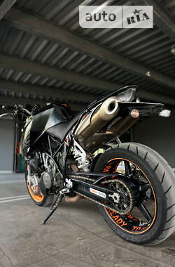 Мотоцикл Без обтекателей (Naked bike) KTM 990 Super Duke 2009 в 