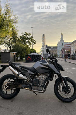 Мотоцикл Без обтекателей (Naked bike) KTM Duke 790 2023 в Киеве