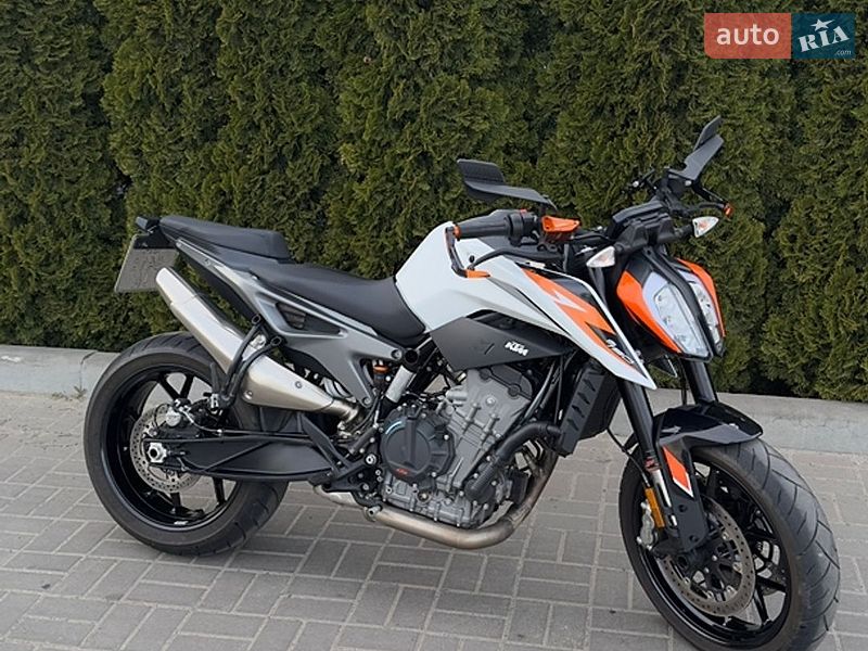 KTM Duke 790 2023