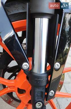 Мотоцикл Без обтекателей (Naked bike) KTM Duke 2021 в 