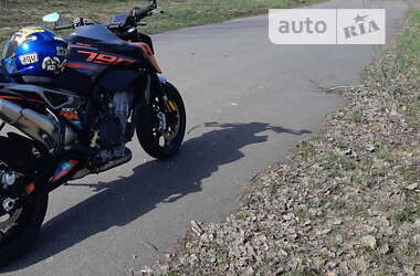 Мотоцикл Без обтікачів (Naked bike) KTM Duke 2018 в Корюківці