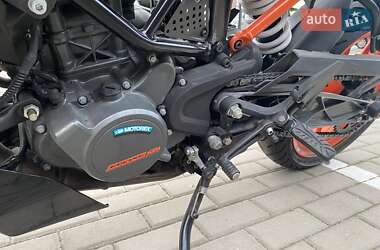 Мотоцикл Без обтекателей (Naked bike) KTM Duke 2020 в 