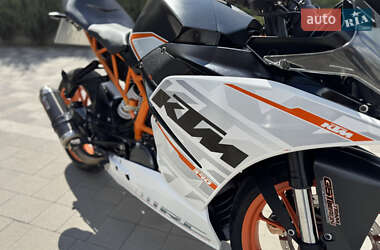 Мотоцикл Спорт-туризм KTM RC 390 2015 в 