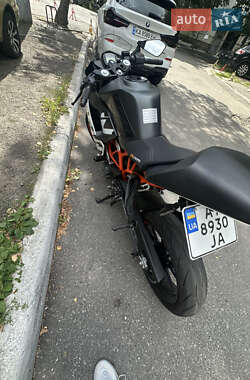 Спортбайк KTM RC 390 2021 в 