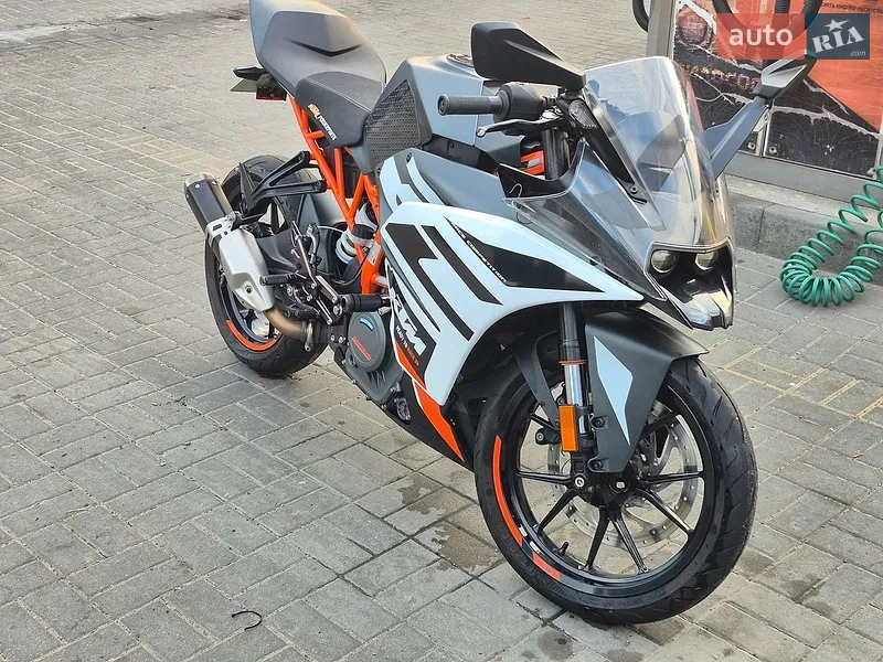 KTM RC 390 2021
