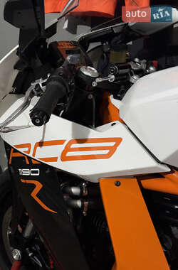 Спортбайк KTM RC 2015 в 