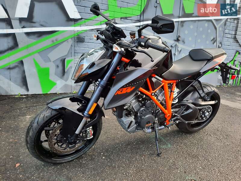 Мотоцикл Без обтекателей (Naked bike) KTM Super Duke 1290 2016 в Киеве