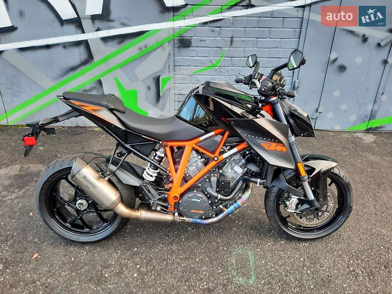 Мотоцикл Без обтекателей (Naked bike) KTM Super Duke 1290 2016 в Киеве