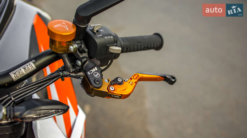 Мотоцикл Без обтекателей (Naked bike) KTM Super Duke 1290 2017 в Черновцах