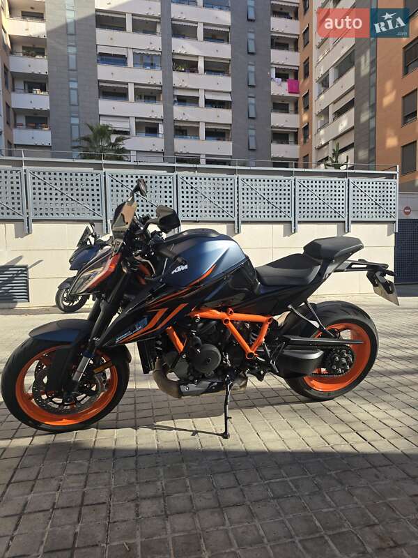 Мотоцикл Без обтекателей (Naked bike) KTM Super Duke 1290 2023 в Черноморске