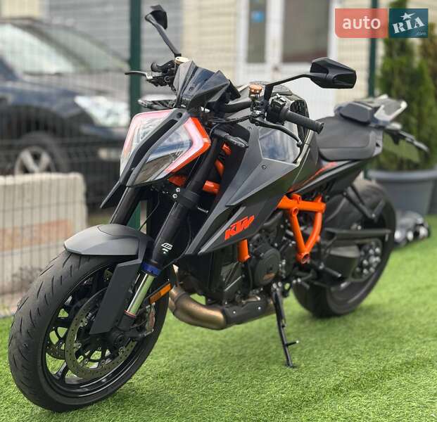Мотоцикл Без обтекателей (Naked bike) KTM Super Duke 1290 2022 в Киеве
