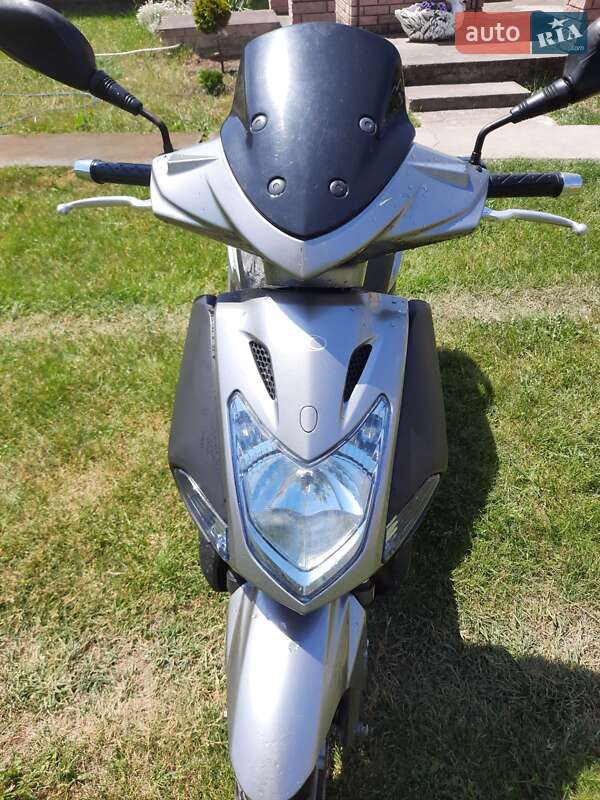 Скутер Kymco Agility 2013 в 