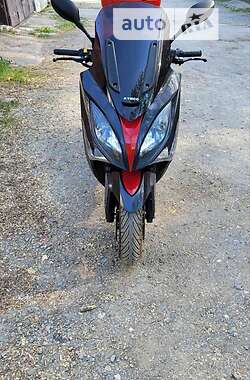 Макси-скутер Kymco Xciting 2010 в 